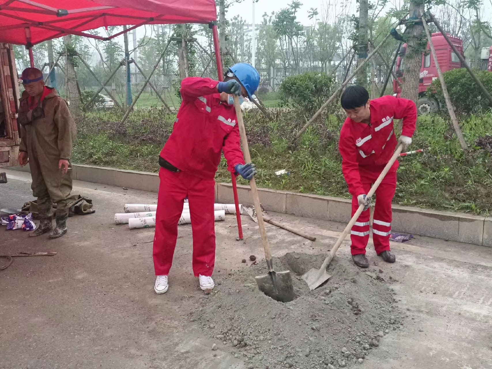 东英镇管道疏通哪家好】及时进行市政管道清淤